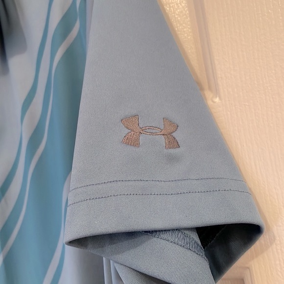 ⭐️SOLD- Men’s Under Armour Blue Striped Regular Heatgear Polo - size Large - Picture 7 of 12
